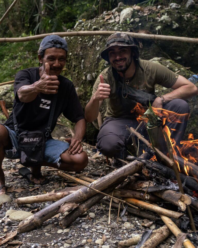 Immersion survie avec les locaux en Indonésie